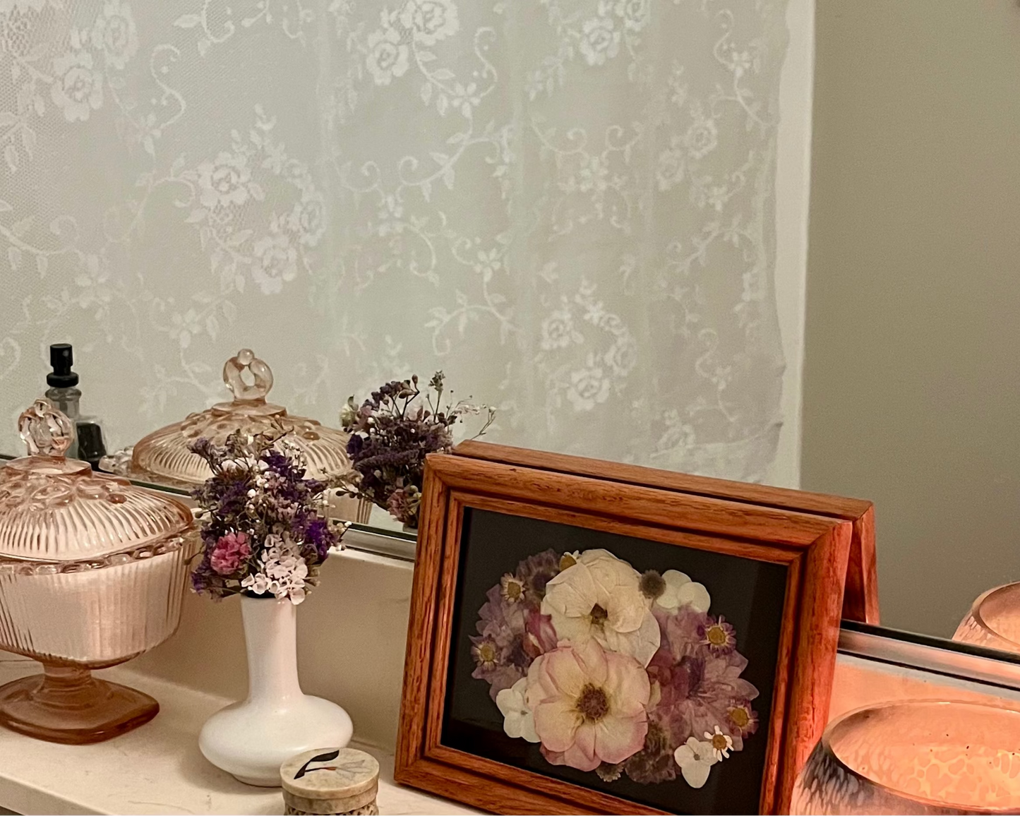 girls room floral art